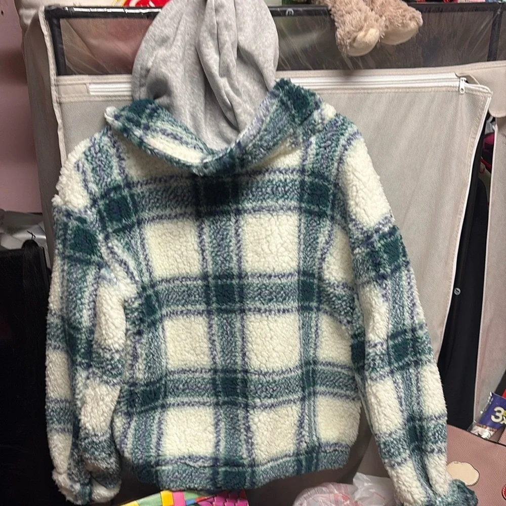 No Boundaries Plaid Sherpa Jacket - Picture 3 of 3